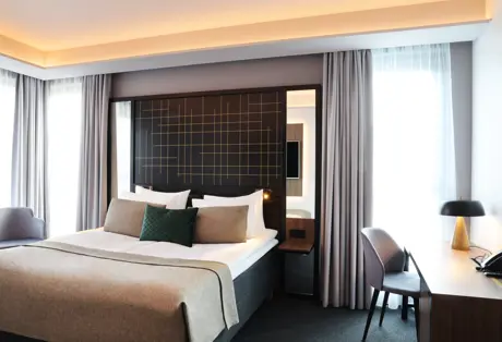 Hotel Reykjavik Saga Superior Room 
