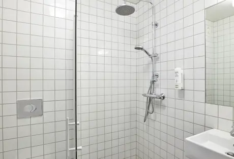 Fosshotel Stykkisholmur Standard Double or Twin Room Bathroom